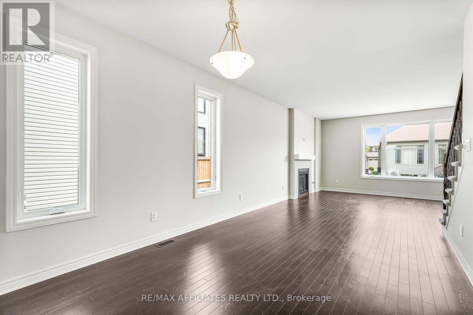 Property at 784 NAMUR STREET image 5