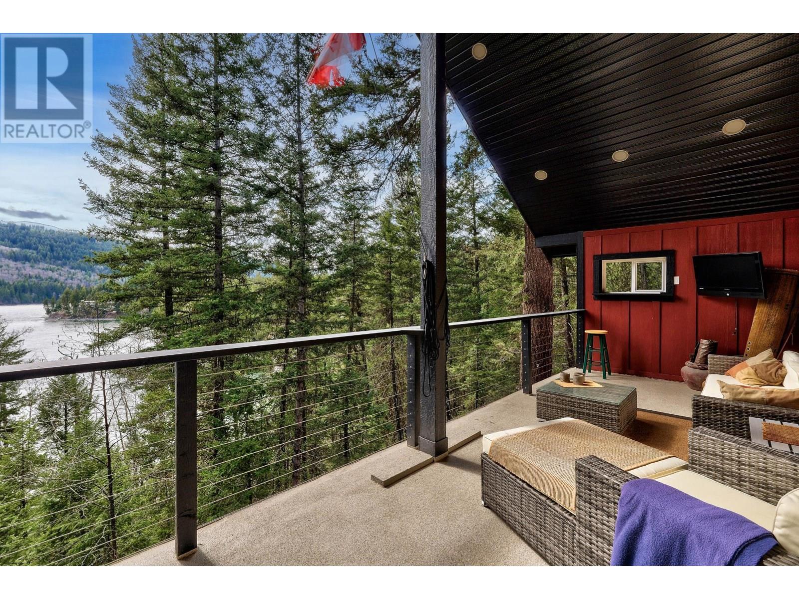 2486 HEFFLEY-LOUIS CREEK Road Kamloops Photo 5