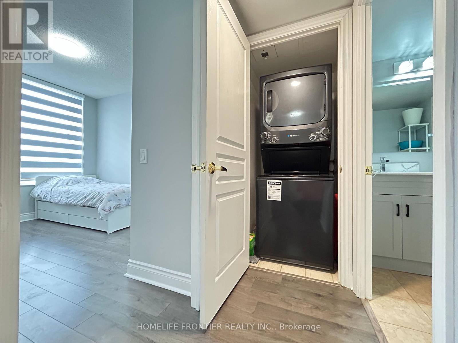 2217 - 15 Northtown Way, Toronto (Willowdale East), Ontario  M2N 7A2 - Photo 19 - C12114197