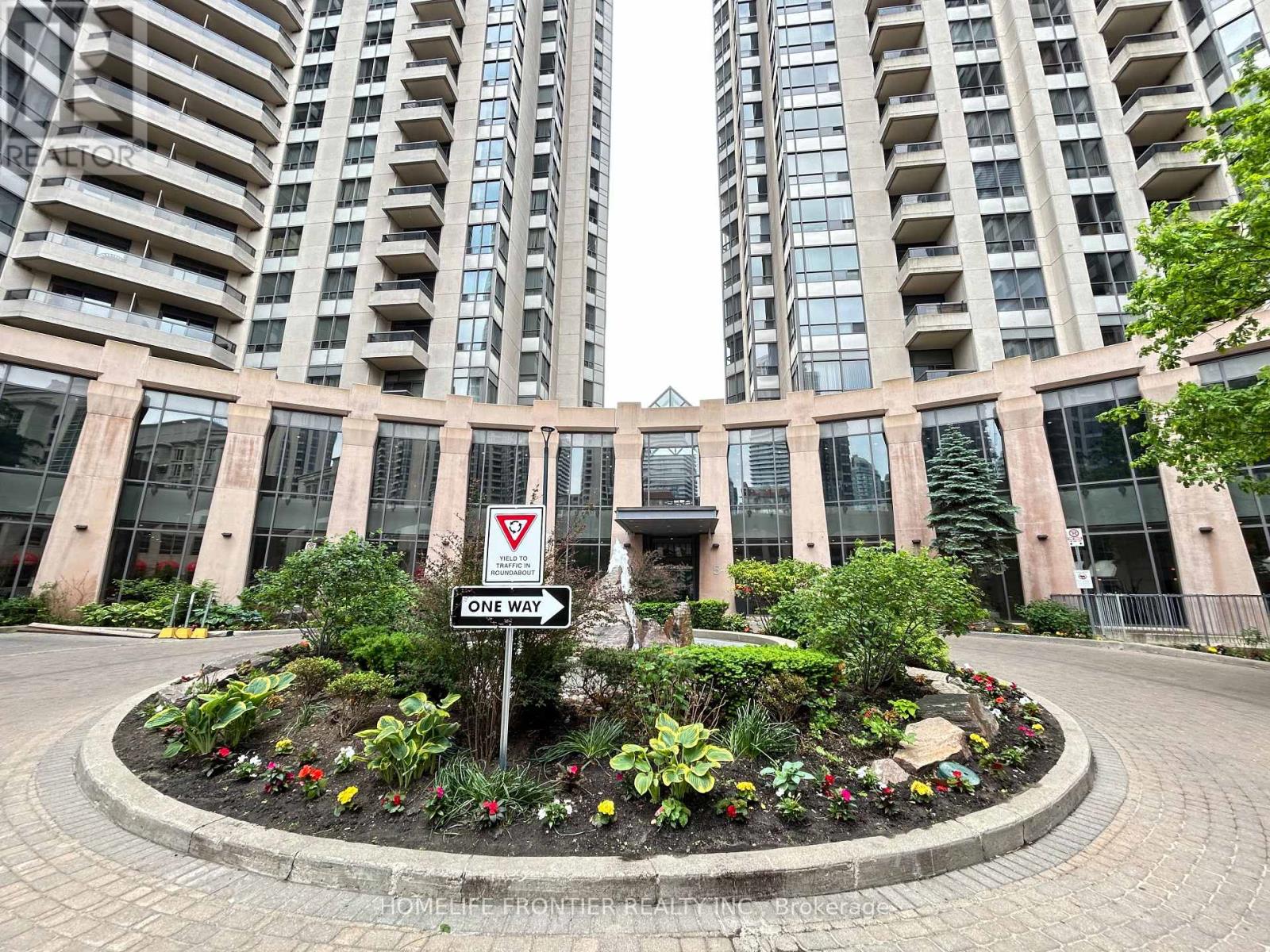 2217 - 15 Northtown Way, Toronto (Willowdale East), Ontario  M2N 7A2 - Photo 3 - C12114197