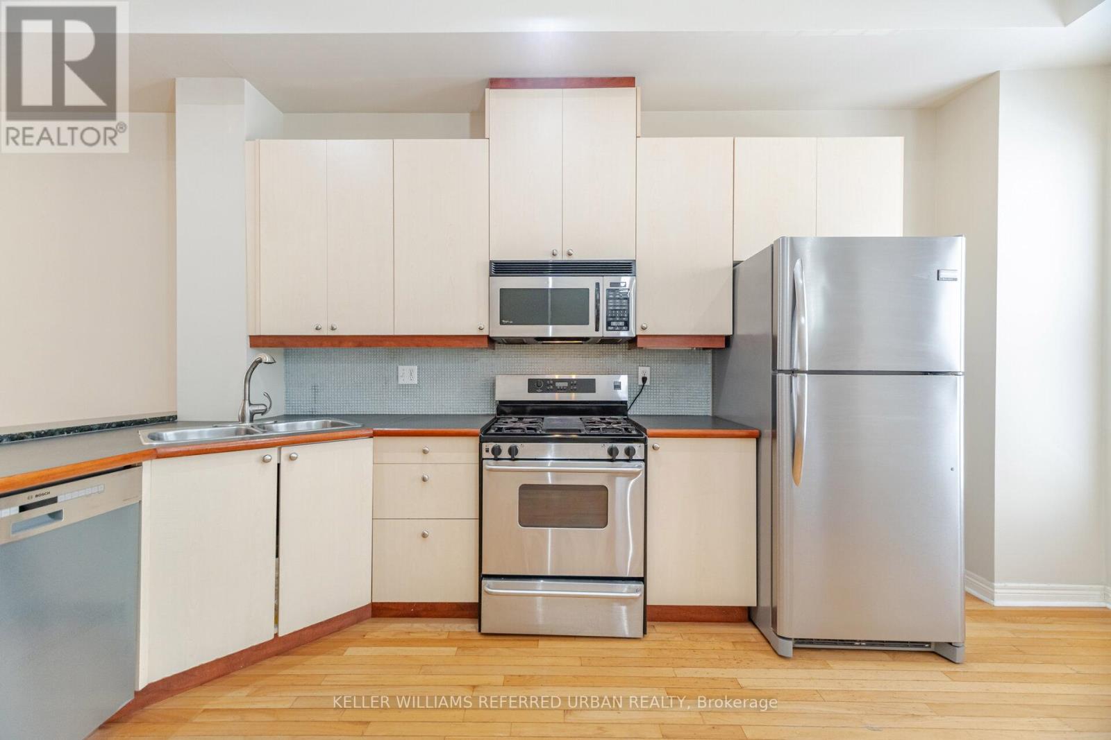 13 Joseph Salsberg Lane, Toronto, Ontario  M6J 3W8 - Photo 4 - C12212176