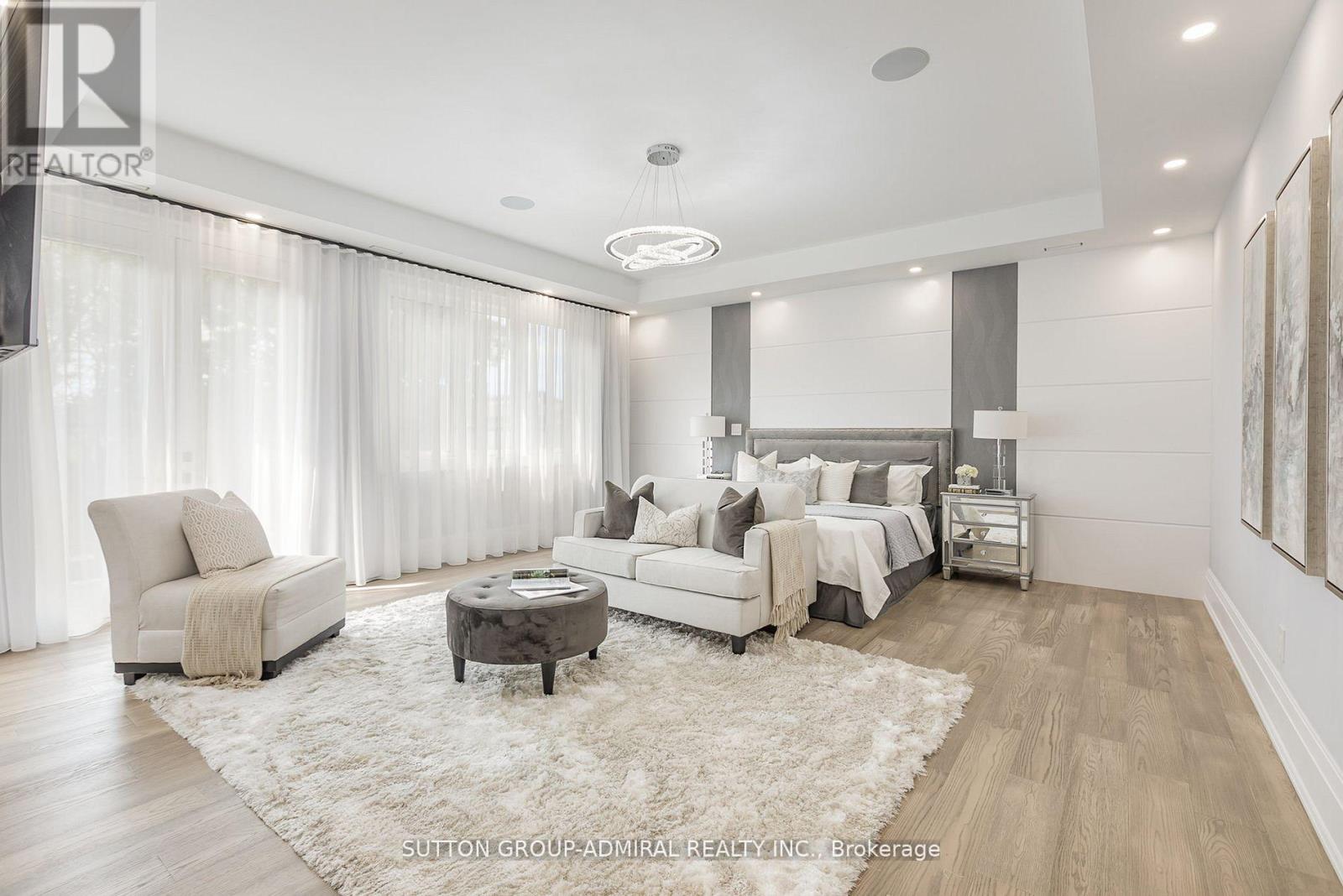 125 Regina Avenue, Toronto (Englemount-Lawrence), Ontario  M6A 1R8 - Photo 16 - C12219962