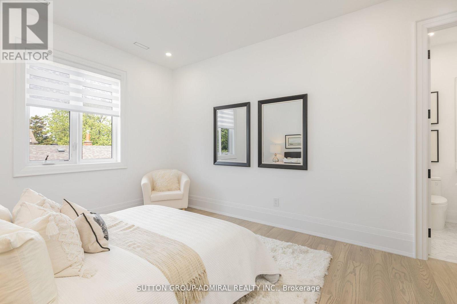 125 Regina Avenue, Toronto (Englemount-Lawrence), Ontario  M6A 1R8 - Photo 20 - C12219962