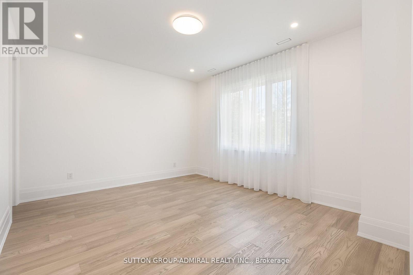 125 Regina Avenue, Toronto (Englemount-Lawrence), Ontario  M6A 1R8 - Photo 21 - C12219962