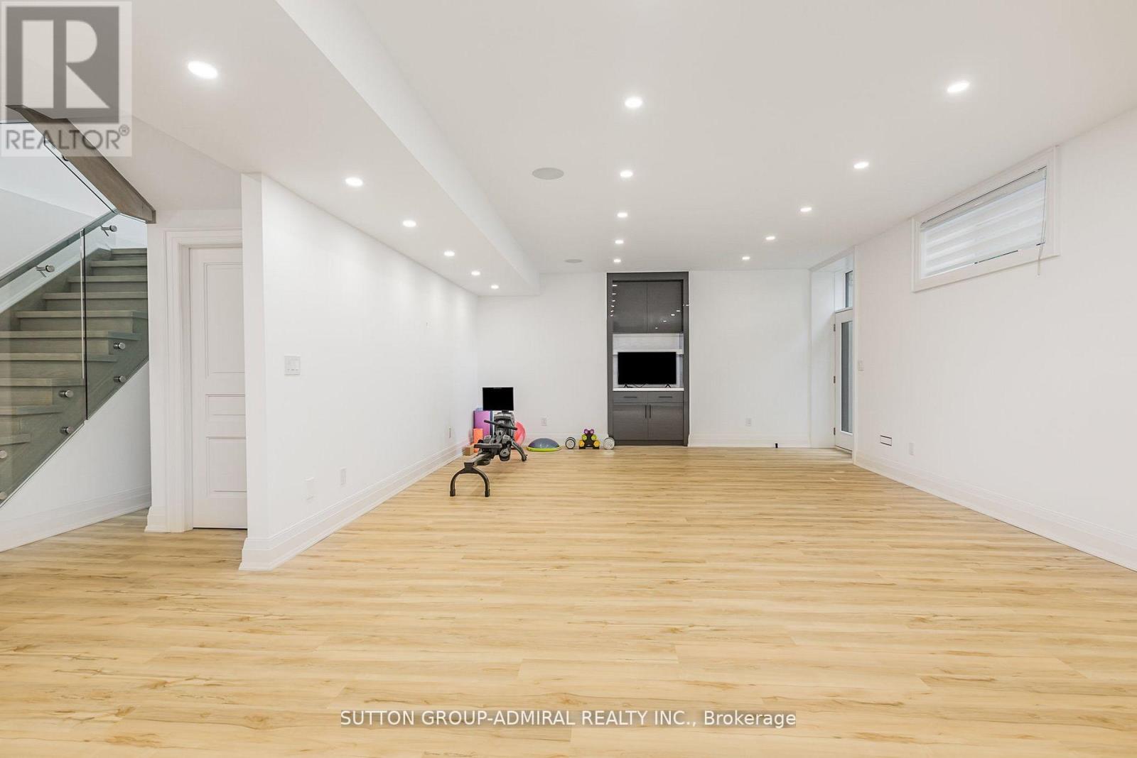125 Regina Avenue, Toronto (Englemount-Lawrence), Ontario  M6A 1R8 - Photo 27 - C12219962