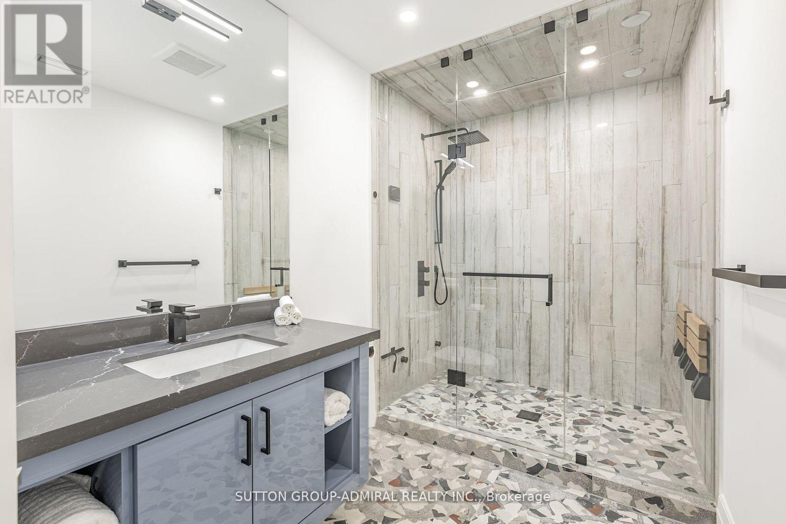 125 Regina Avenue, Toronto (Englemount-Lawrence), Ontario  M6A 1R8 - Photo 28 - C12219962