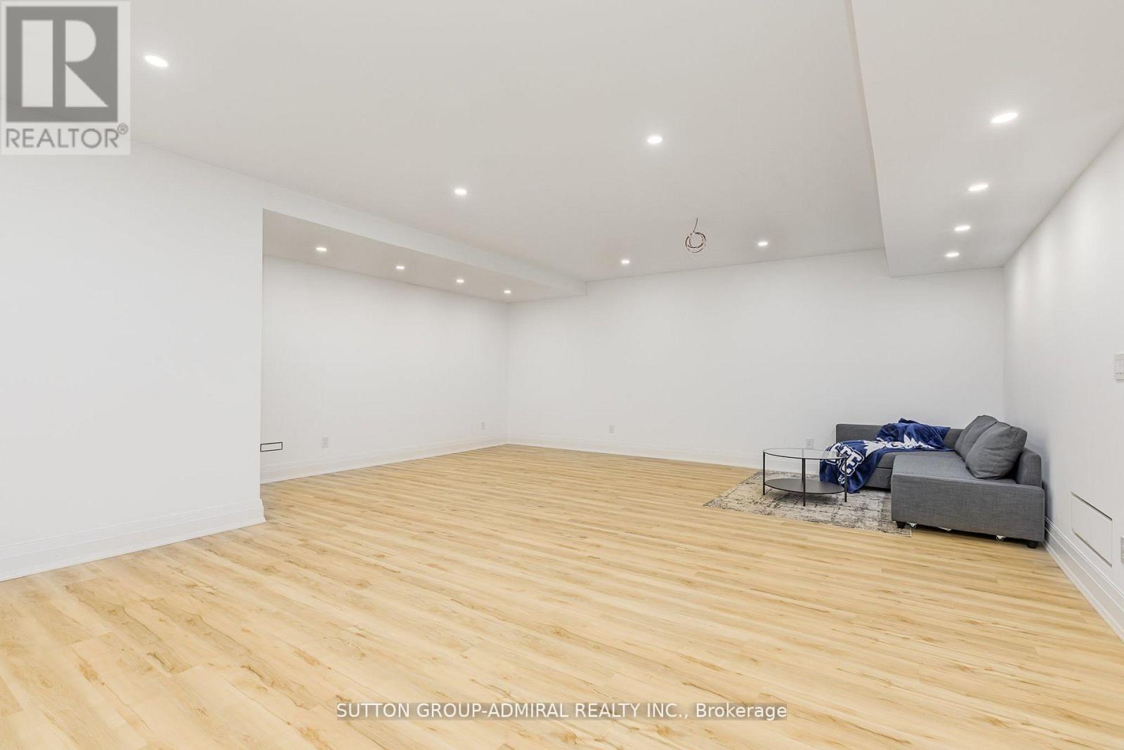 125 Regina Avenue, Toronto (Englemount-Lawrence), Ontario  M6A 1R8 - Photo 29 - C12219962