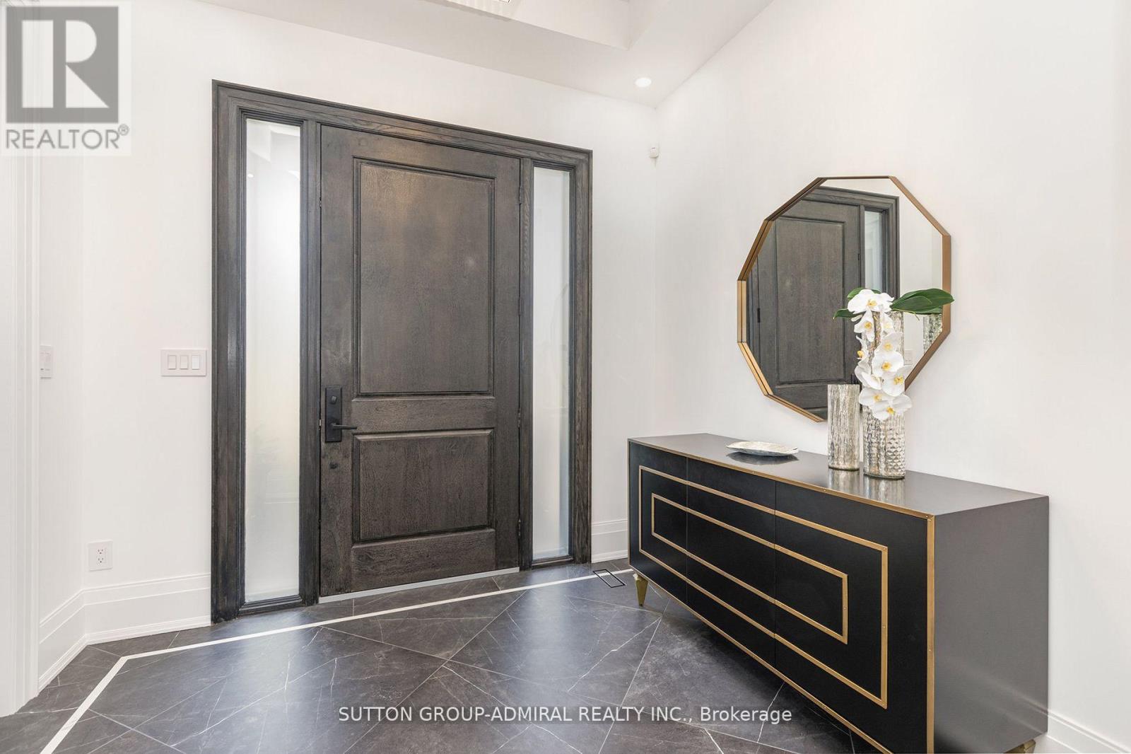 Property at 125 REGINA AVENUE image 3