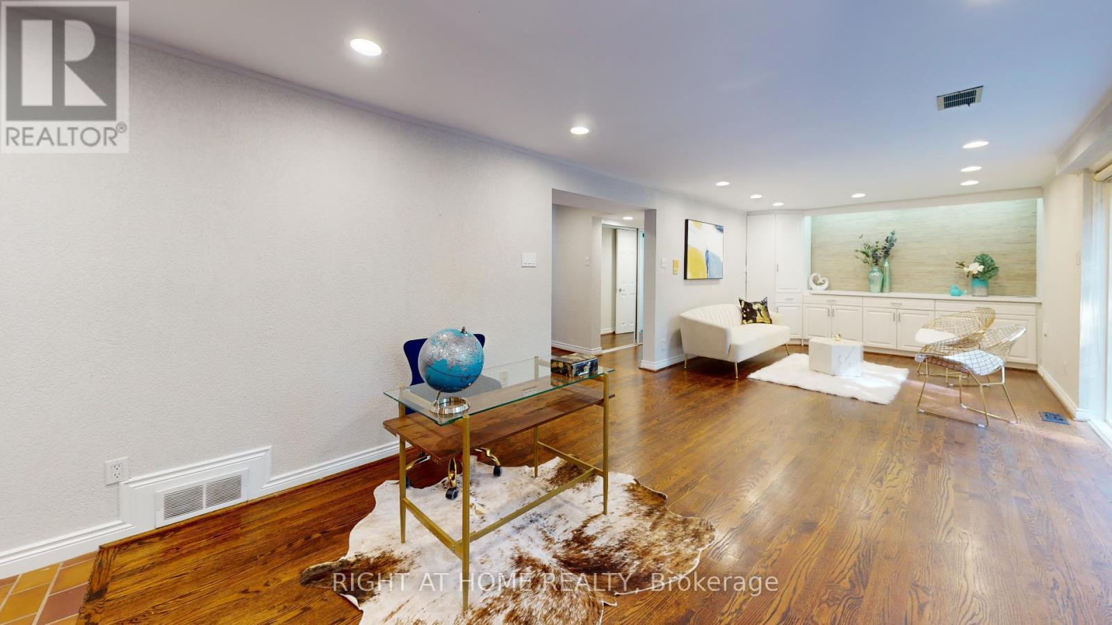 23 Christine Crescent, Toronto (Willowdale West), Ontario  M2R 1A4 - Photo 19 - C12220000