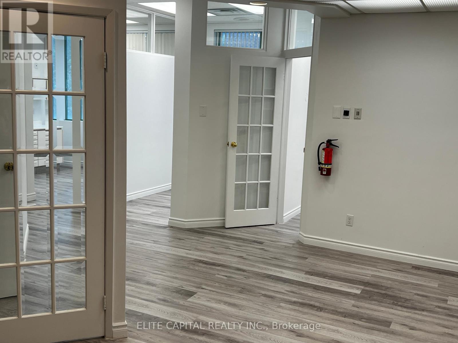 209 - 701 Sheppard Avenue E, Toronto (Bayview Village), Ontario  M2K 2Z3 - Photo 4 - C12220004