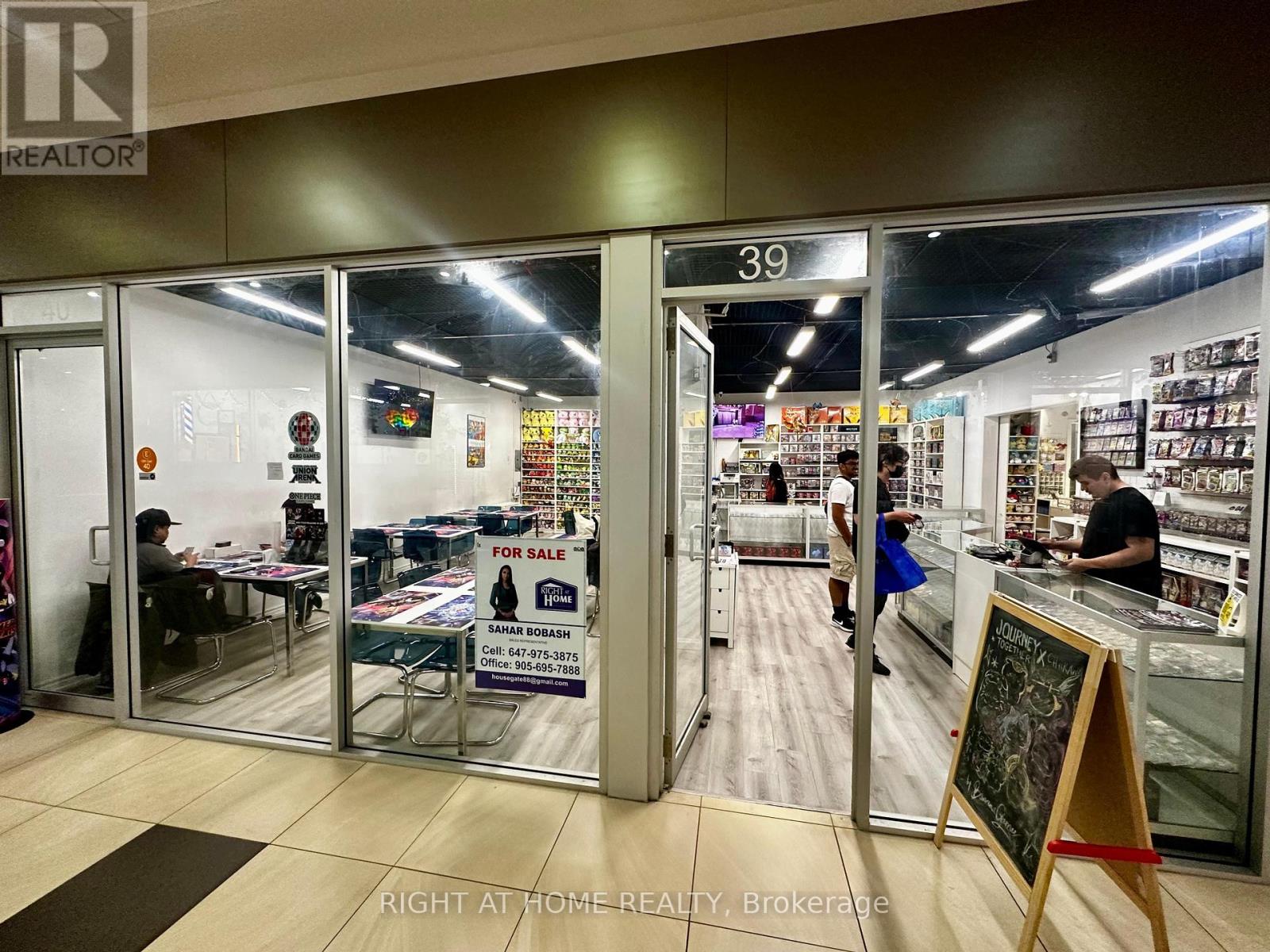 39 - 384 Yonge Street, Toronto (Bay Street Corridor), Ontario  M5B 1S8 - Photo 11 - C12220018
