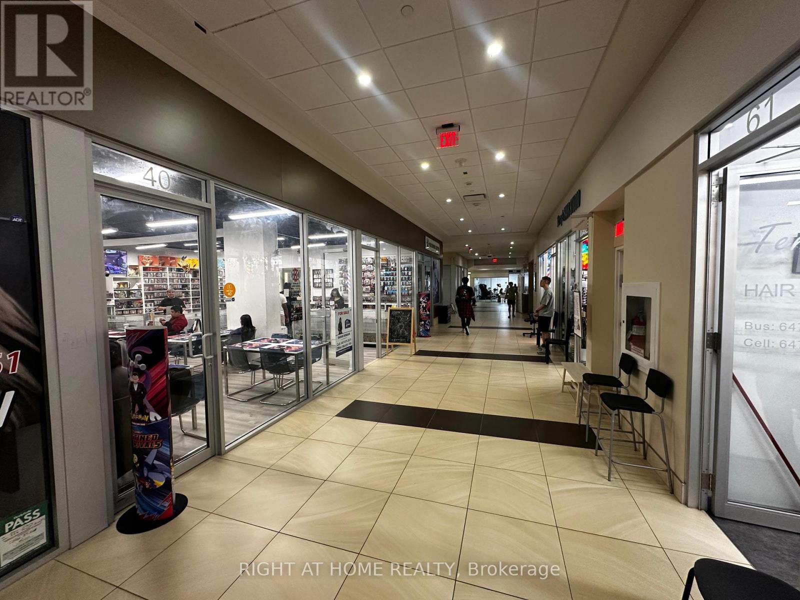 39 - 384 Yonge Street, Toronto (Bay Street Corridor), Ontario  M5B 1S8 - Photo 9 - C12220018
