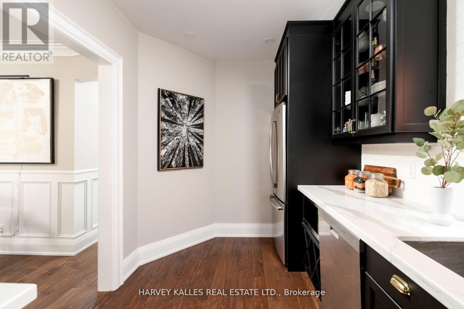 39 Standish Avenue, Toronto (Rosedale-Moore Park), Ontario  M4W 3B2 - Photo 19 - C12220048