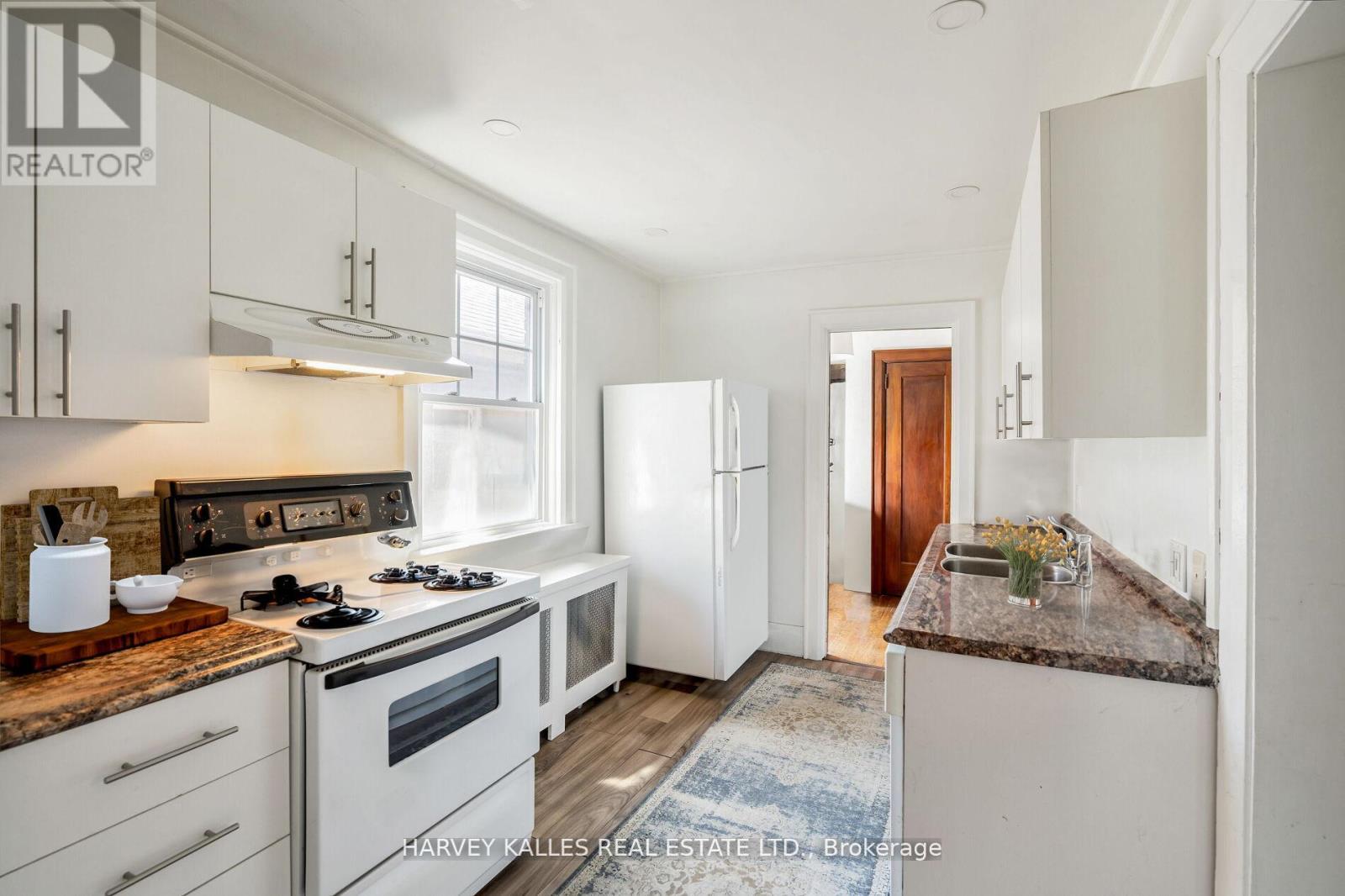 39 Standish Avenue, Toronto (Rosedale-Moore Park), Ontario  M4W 3B2 - Photo 30 - C12220048