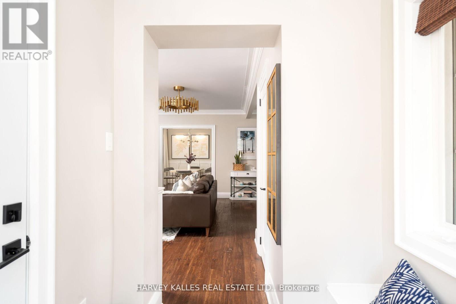 39 Standish Avenue, Toronto (Rosedale-Moore Park), Ontario  M4W 3B2 - Photo 7 - C12220048
