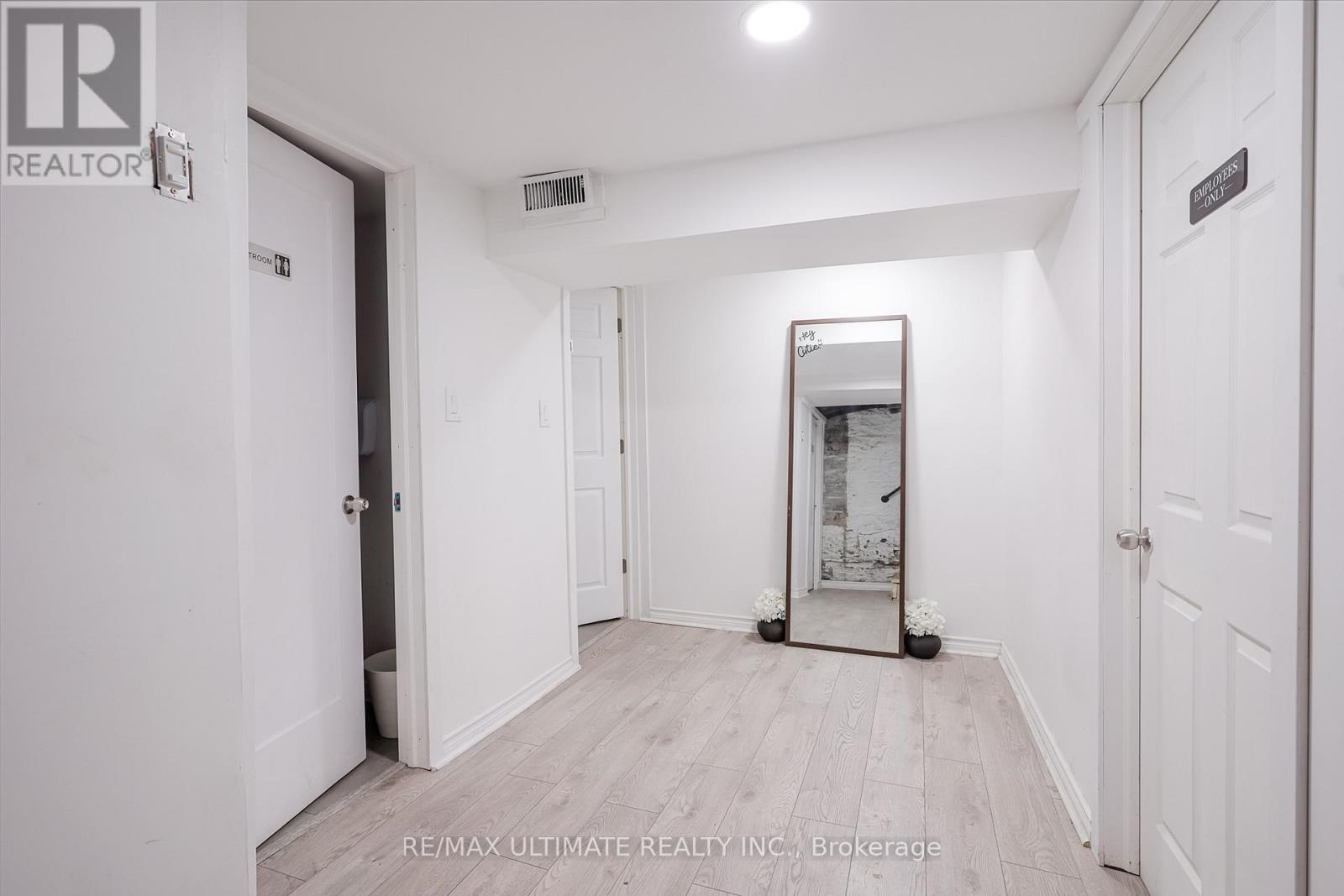 533 Bloor Street W, Toronto (University), Ontario  M5S 1Y5 - Photo 22 - C12220089