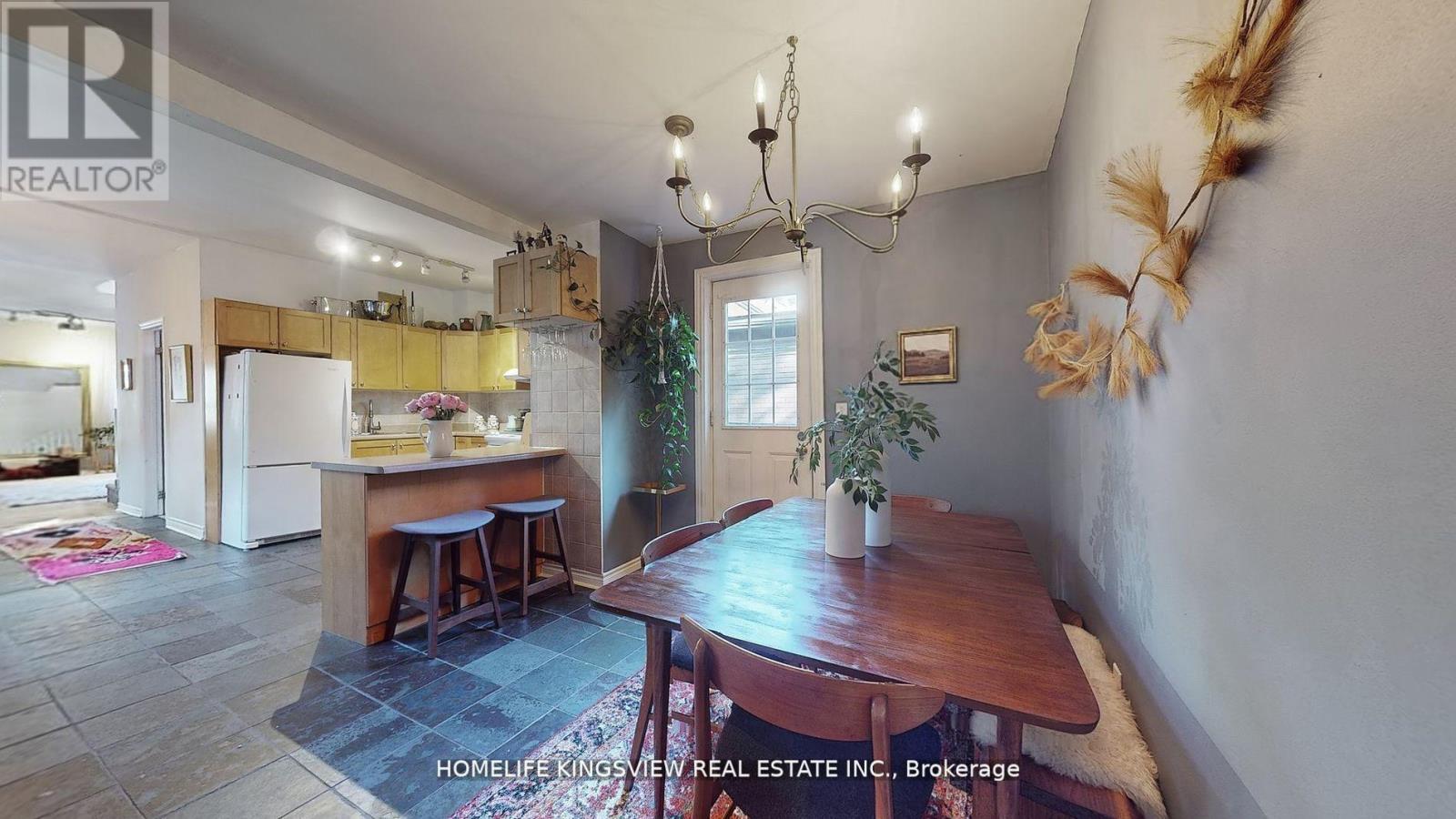 144 Clinton Street, Toronto (Palmerston-Little Italy), Ontario  M6G 2Y3 - Photo 12 - C12220120