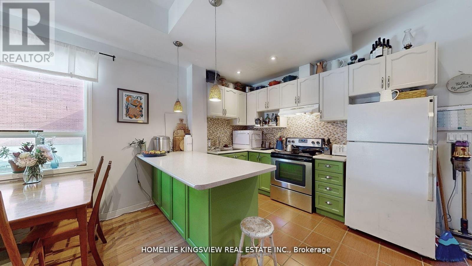 144 Clinton Street, Toronto (Palmerston-Little Italy), Ontario  M6G 2Y3 - Photo 21 - C12220120