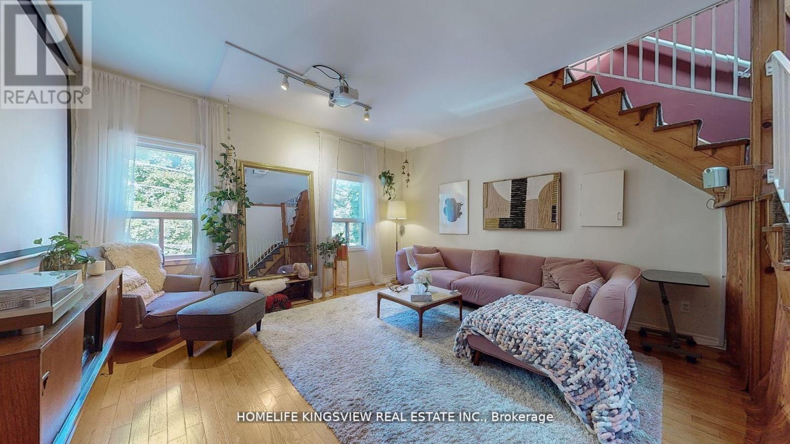 Property at 144 CLINTON STREET image 5