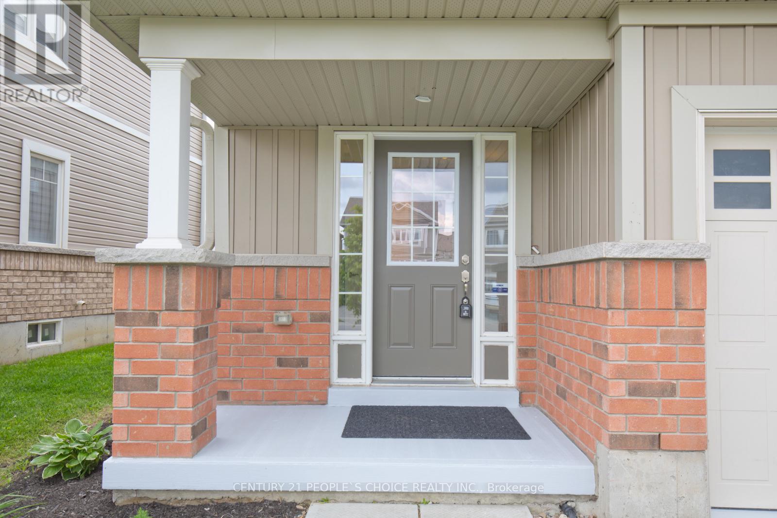 102 Knight Street, New Tecumseth (Alliston), Ontario  L9R 0R6 - Photo 2 - N12215975