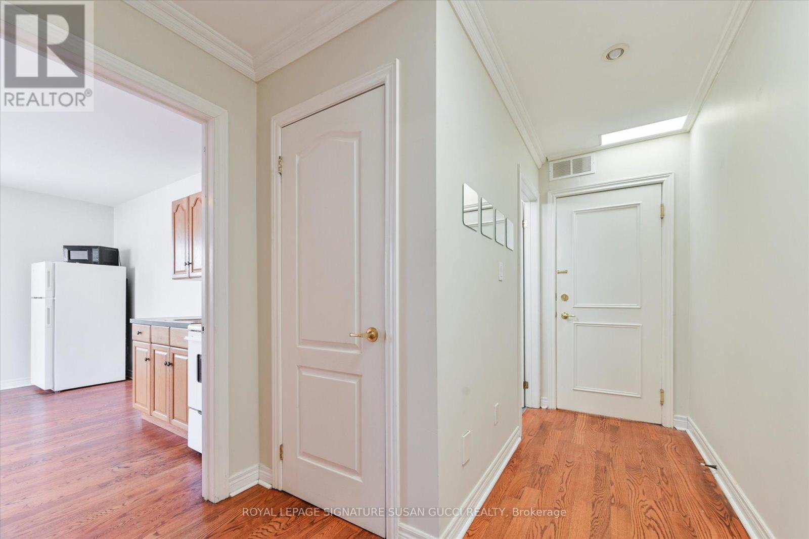 454 Donlands Avenue, Toronto, Ontario M4J 3S5 - Photo 23 - E12219917