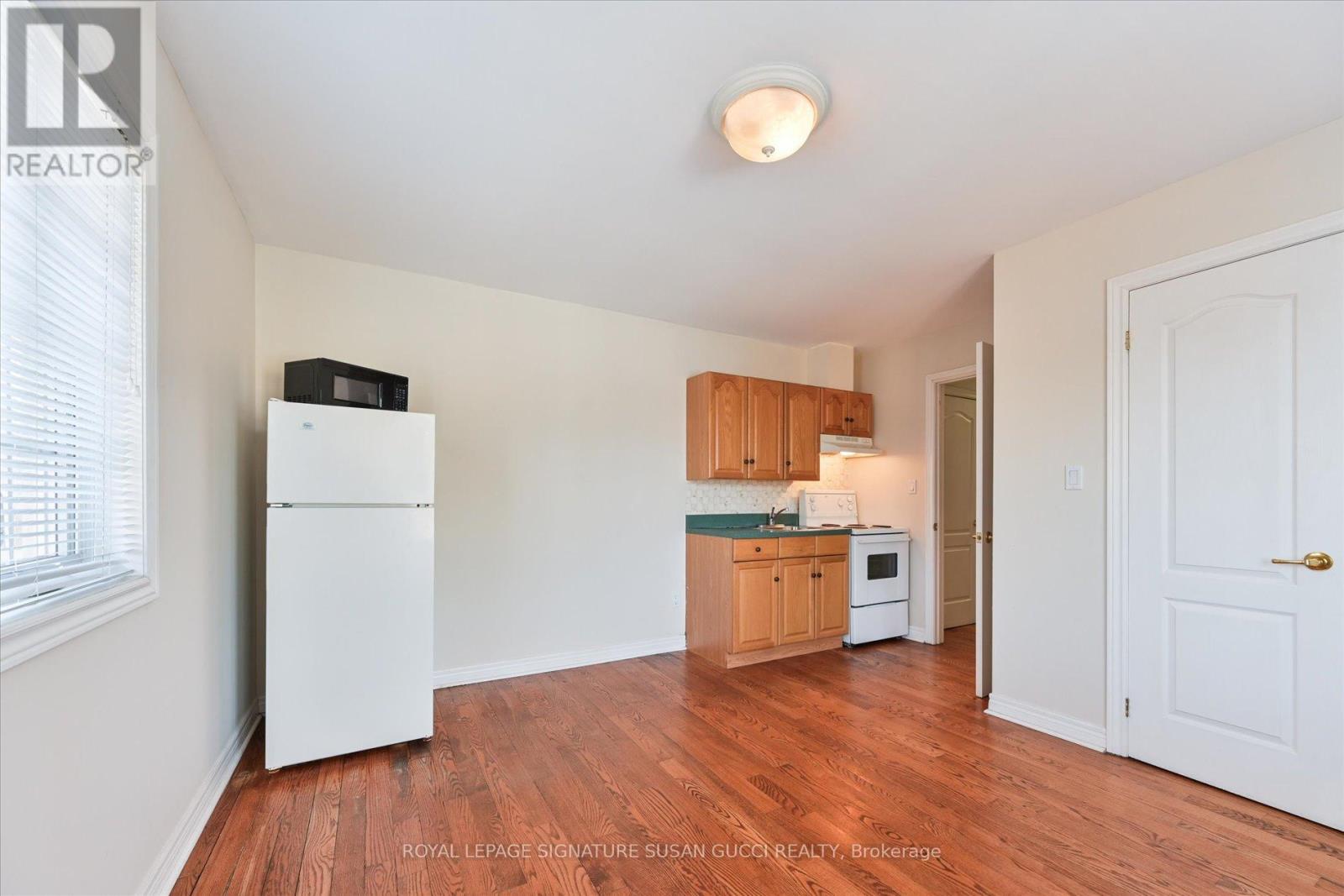 454 Donlands Avenue, Toronto, Ontario M4J 3S5 - Photo 26 - E12219917