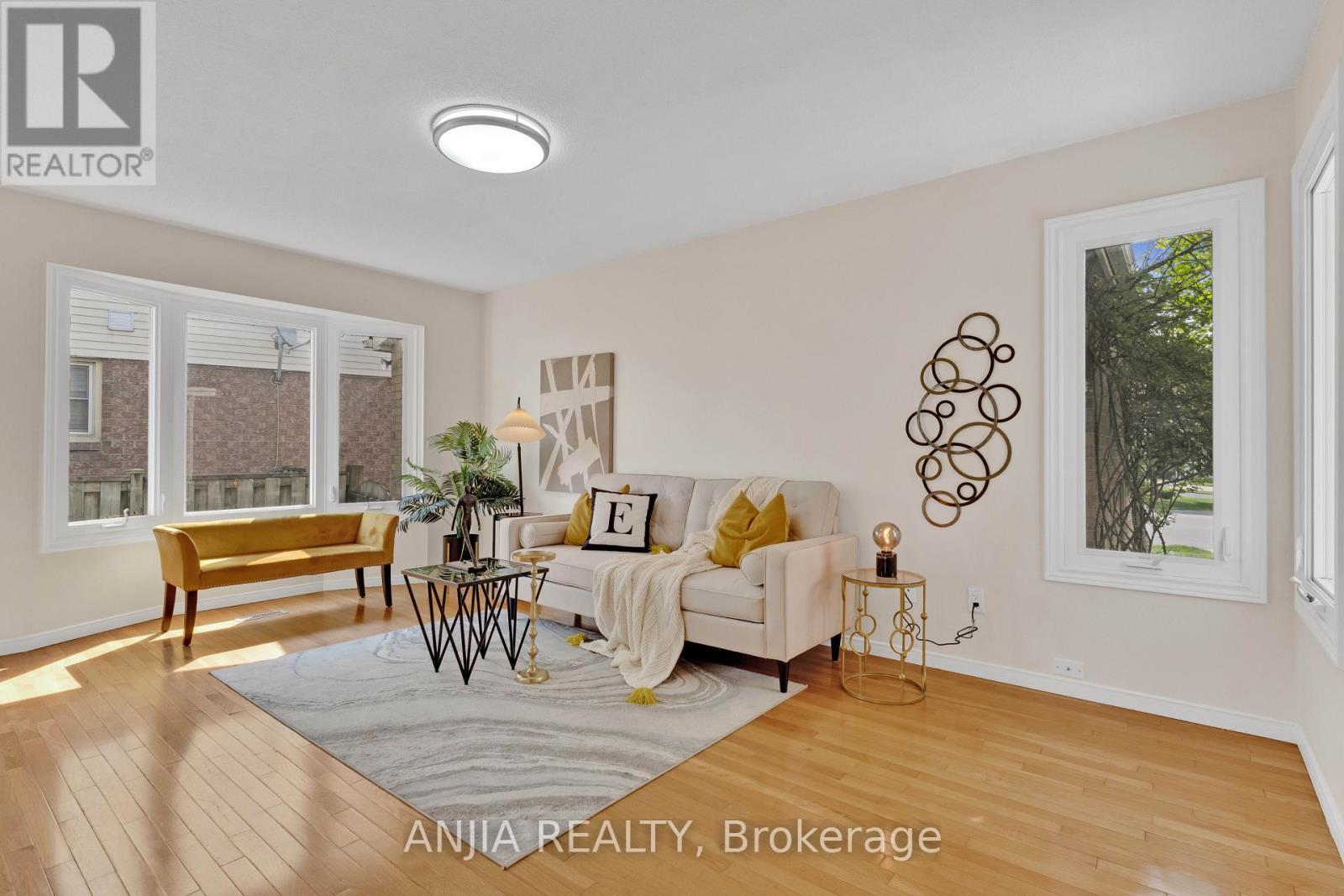 Property at 70 ELMFIELD CRESCENT image 3