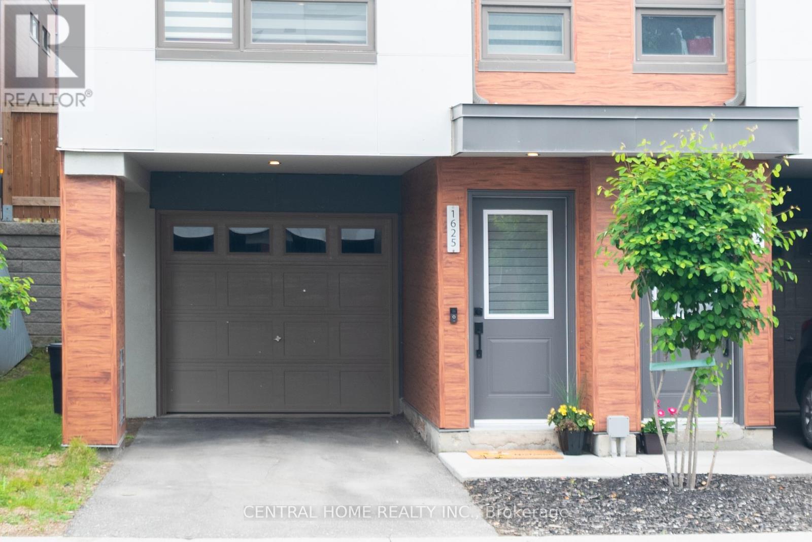 Property at 1625 PLEASURE VALLEY PATH N image 2