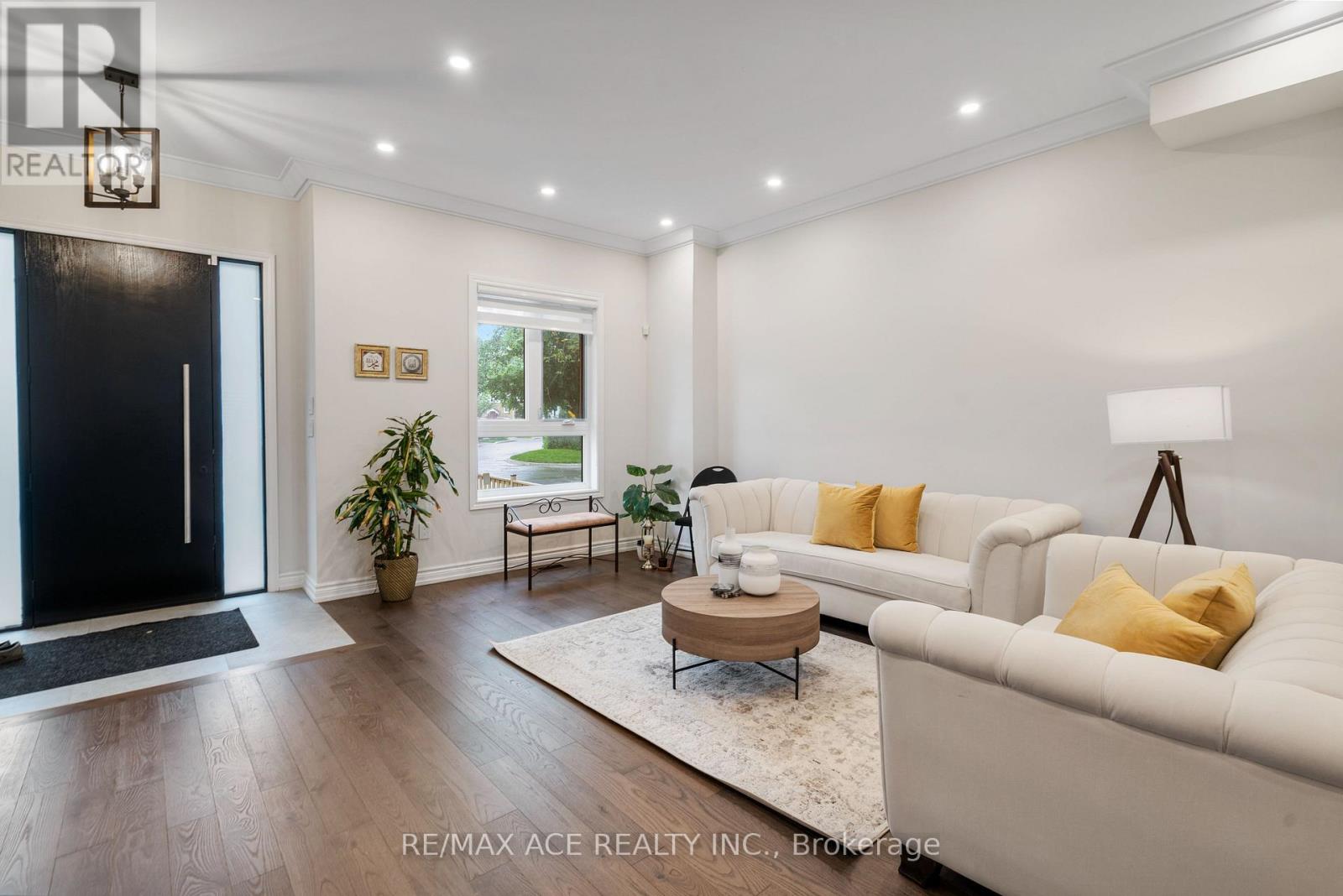 Property at 149 MCINTOSH STREET image 4