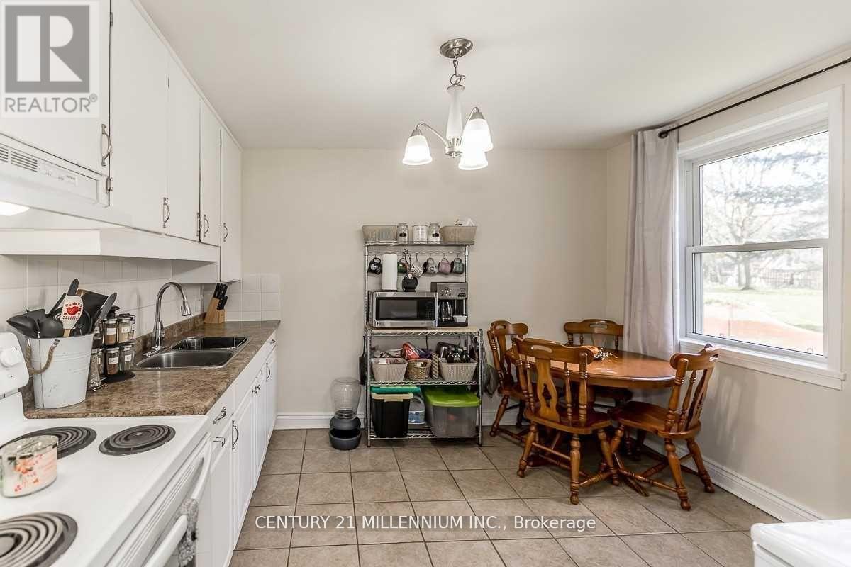 Main - 23 Second Street, New Tecumseth, Ontario L0G 1A0 - Photo 11 - N12220017