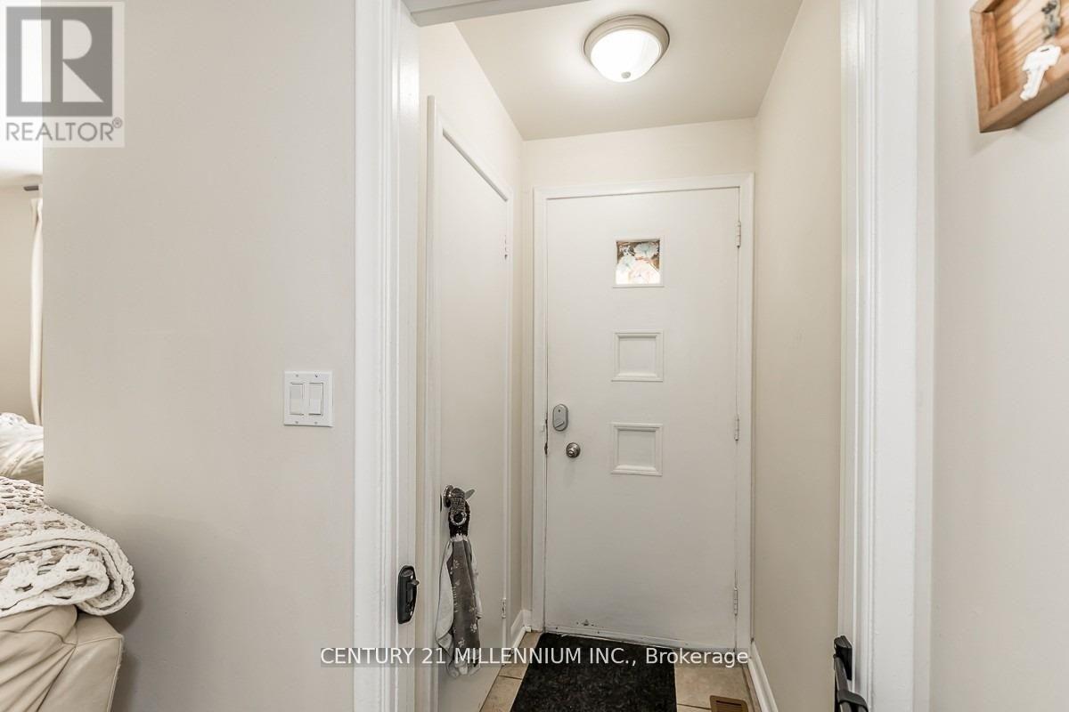 Main - 23 Second Street, New Tecumseth, Ontario L0G 1A0 - Photo 3 - N12220017