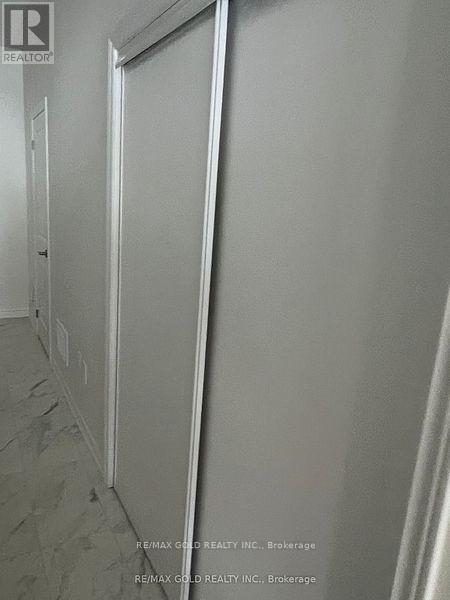 47 Montrose Boulevard, Bradford West Gwillimbury, Ontario  L3Z 4P1 - Photo 6 - N12220118