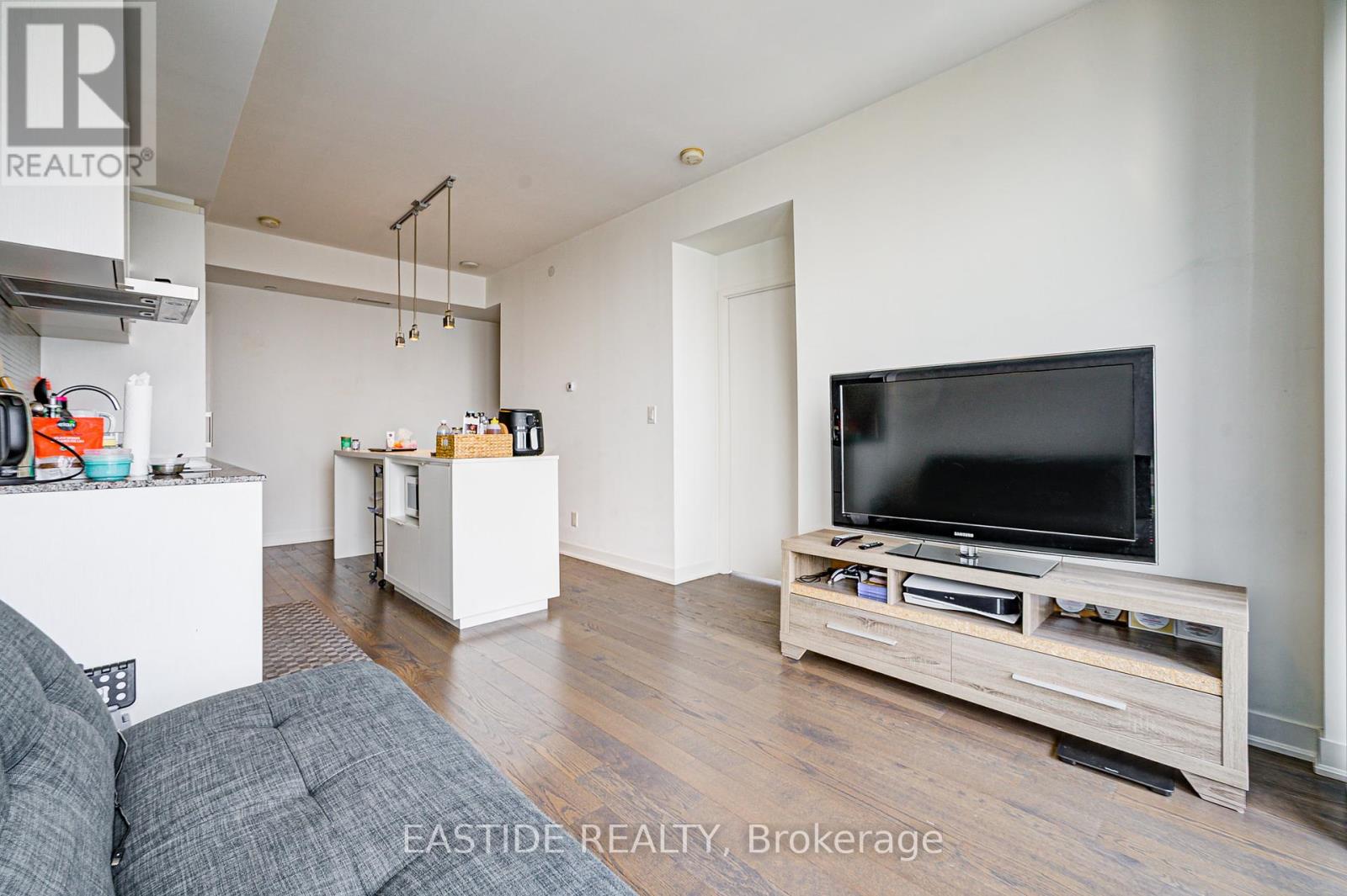 6305 - 88 Harbour Street, Toronto, Ontario  M5J 1B7 - Photo 13 - C12060883