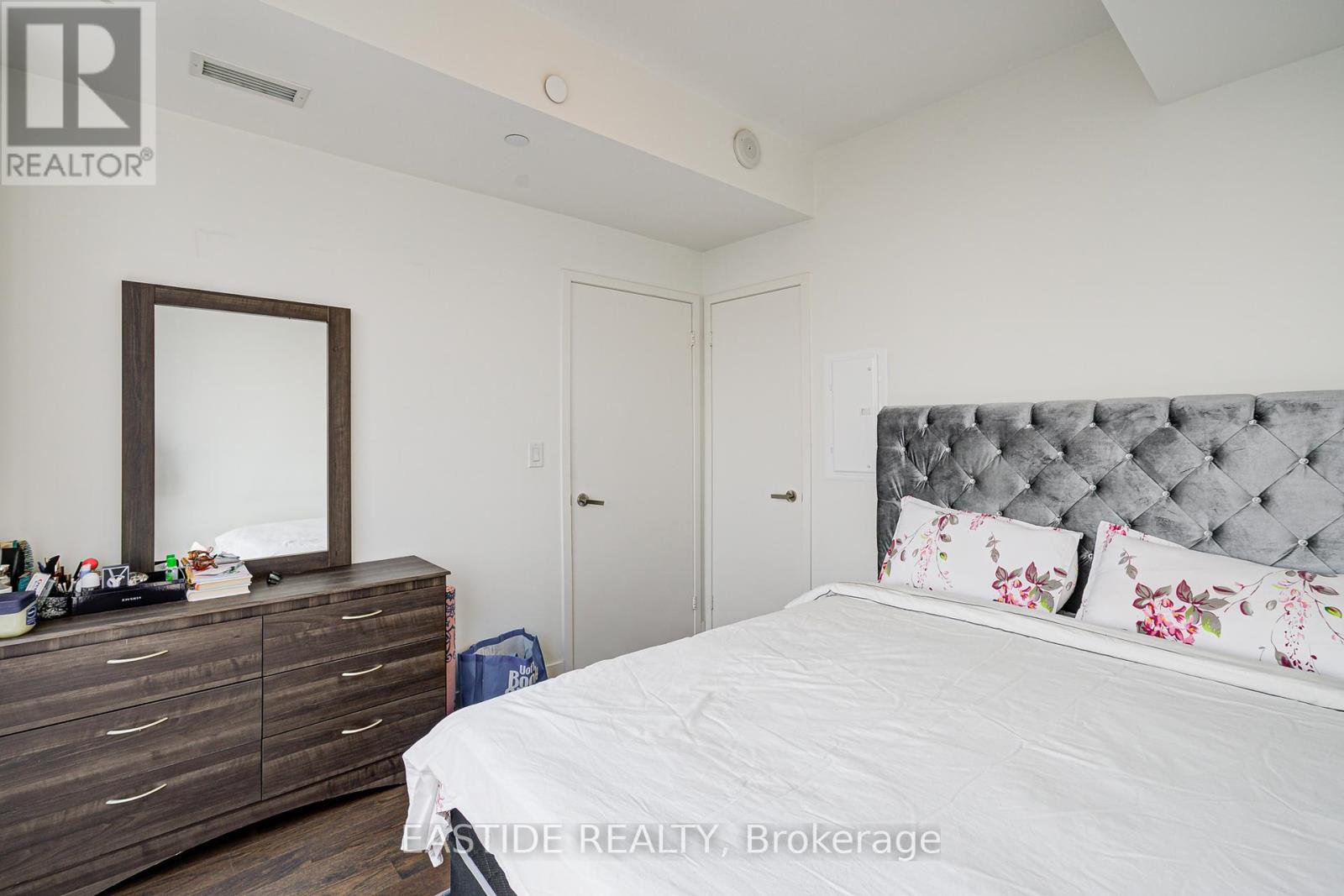 6305 - 88 Harbour Street, Toronto, Ontario  M5J 1B7 - Photo 19 - C12060883