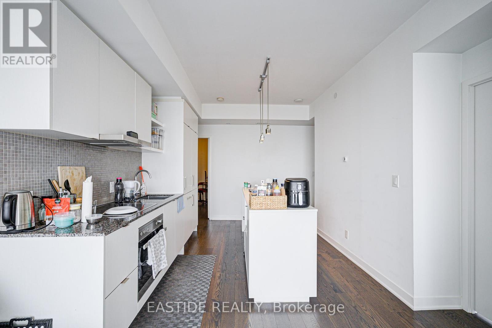6305 - 88 Harbour Street, Toronto, Ontario  M5J 1B7 - Photo 7 - C12060883