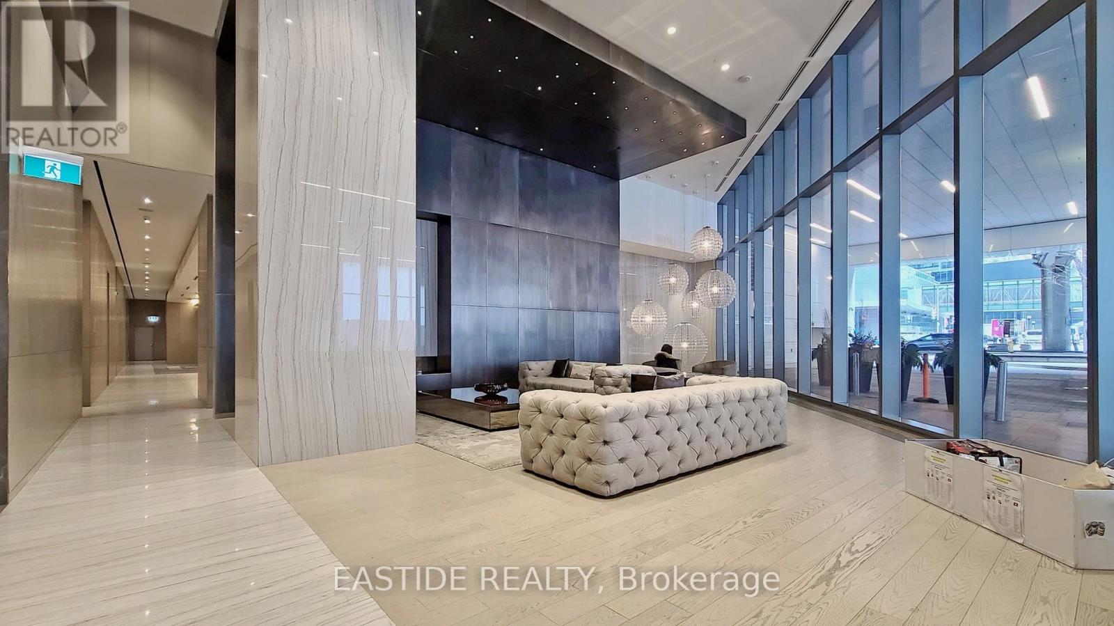 6305 - 88 Harbour Street, Toronto, Ontario  M5J 1B7 - Photo 3 - C12060883