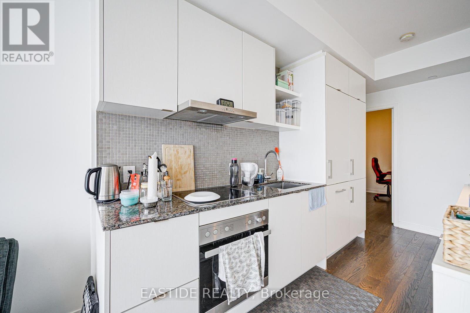 6305 - 88 Harbour Street, Toronto, Ontario  M5J 1B7 - Photo 8 - C12060883