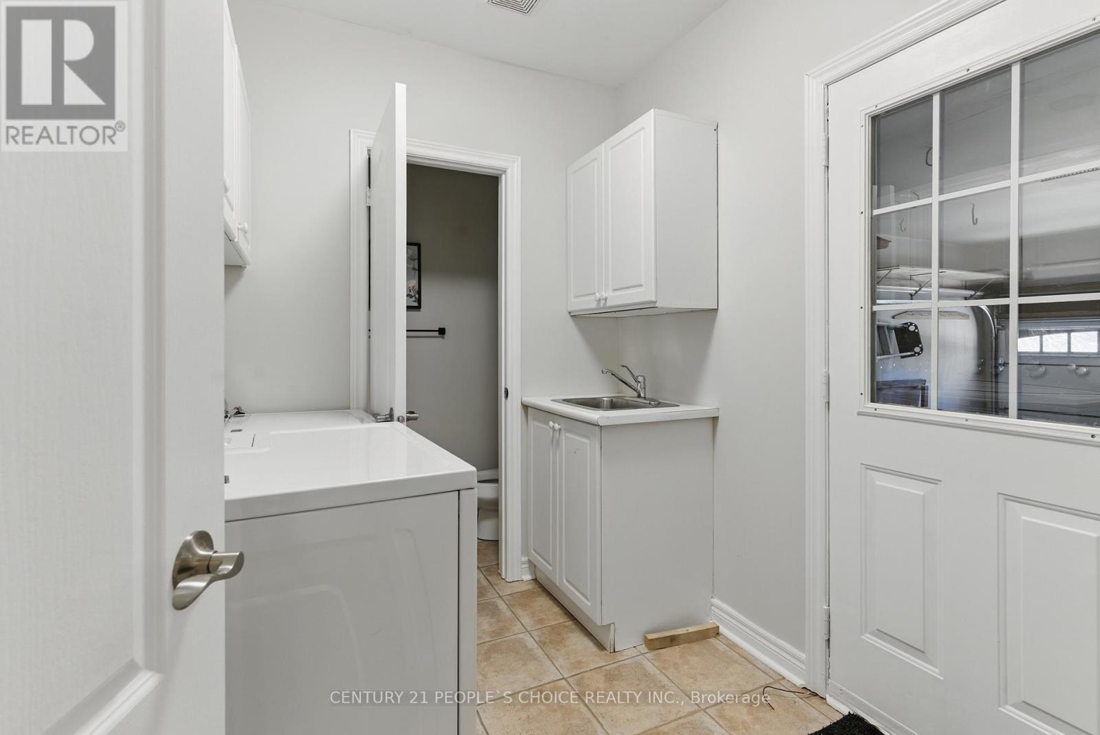 488 Morning Dove Drive, Oakville, Ontario  L6H 7A5 - Photo 14 - W12220082