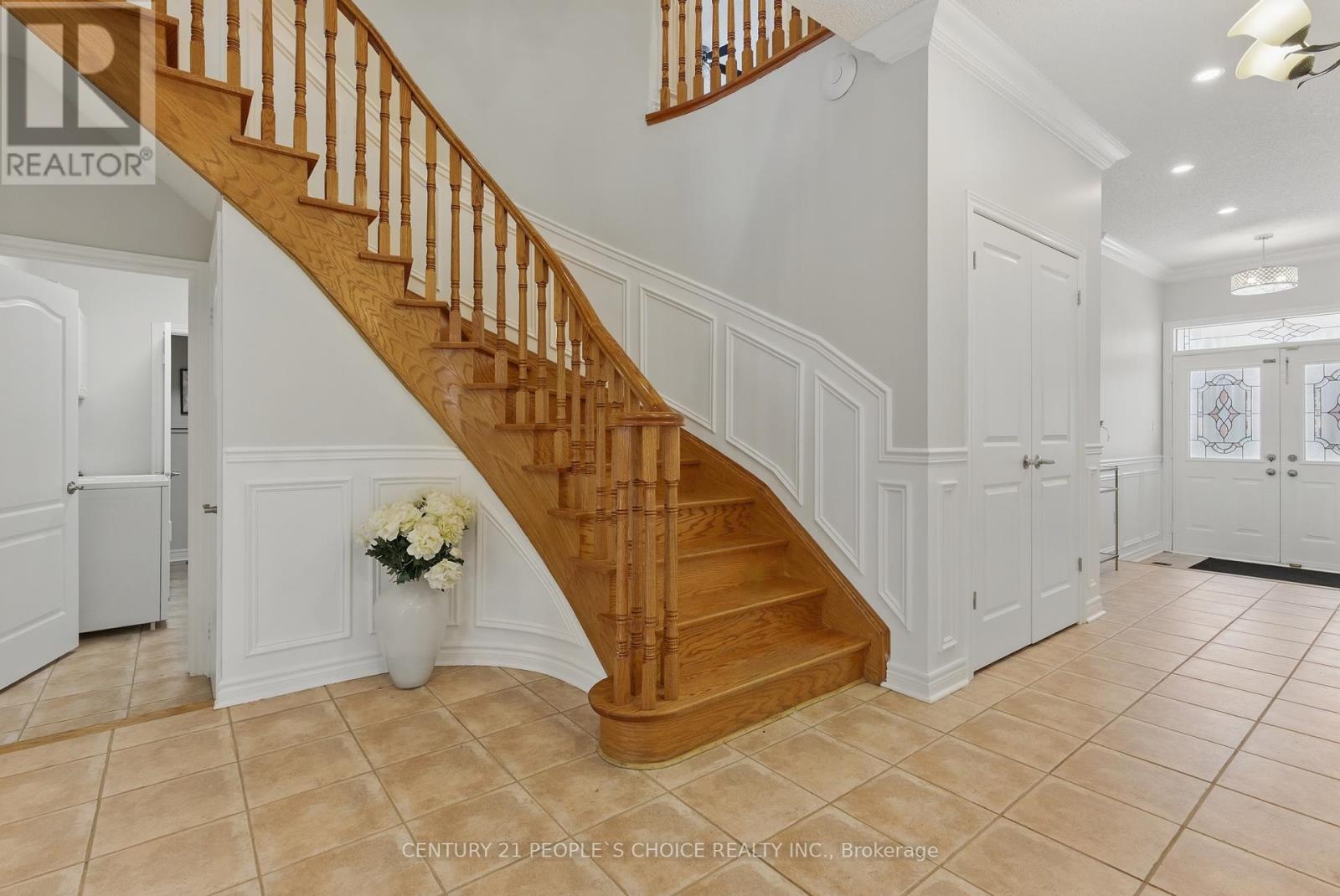 488 Morning Dove Drive, Oakville, Ontario  L6H 7A5 - Photo 15 - W12220082