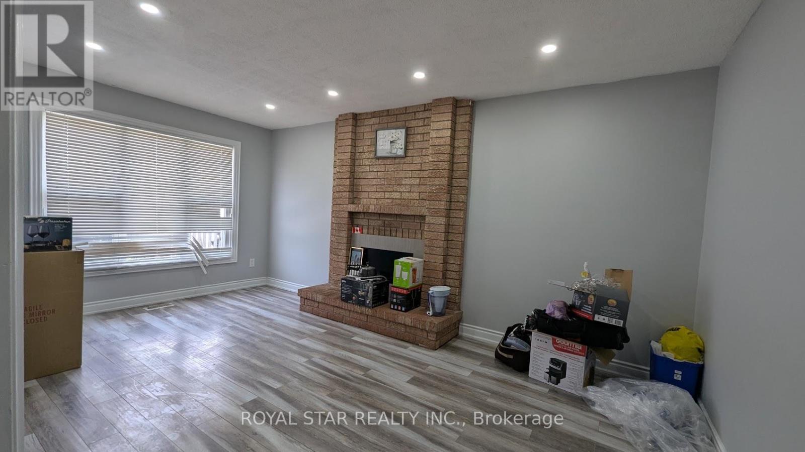 12 OAKLEA BOULEVARD, Brampton, Ontario