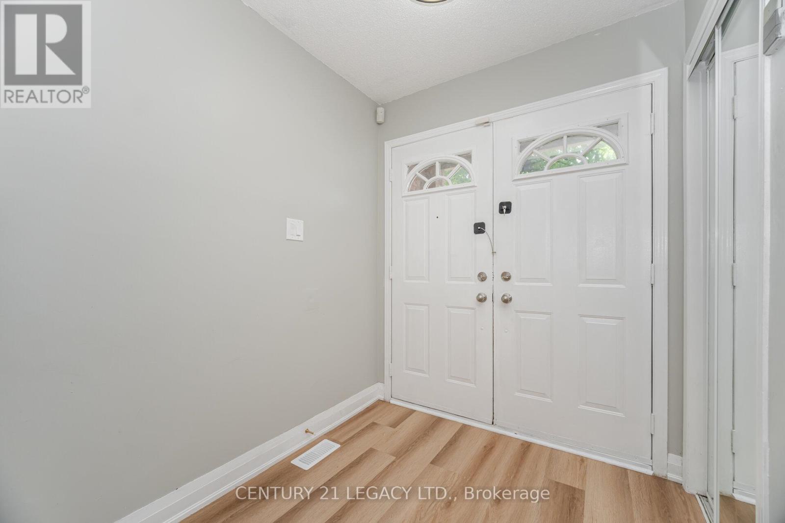 Property at 11 - 100 BRICKYARD WAY image 4