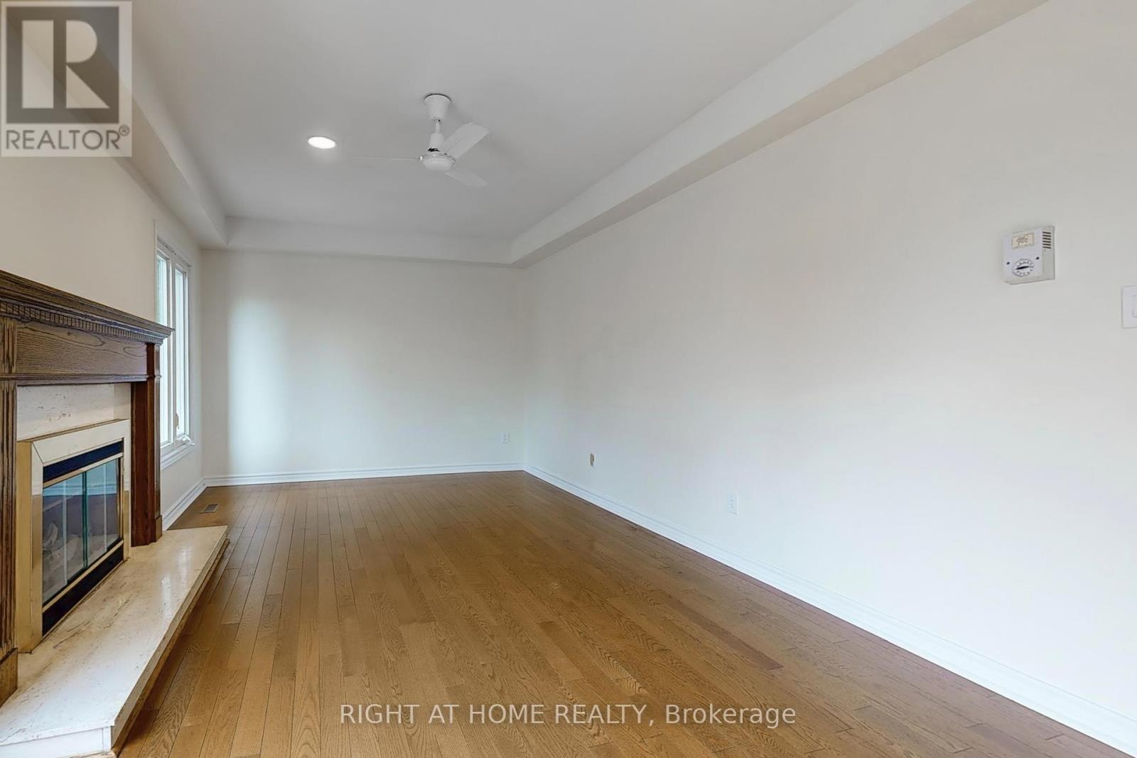 Property at 3298 PILCOM CRESCENT image 5