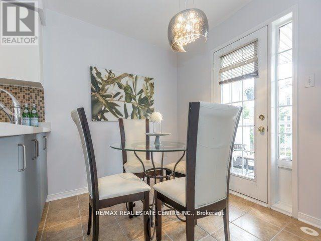 69 - 601 Shoreline Drive, Mississauga (Cooksville), Ontario  L5B 4K7 - Photo 9 - W12220143