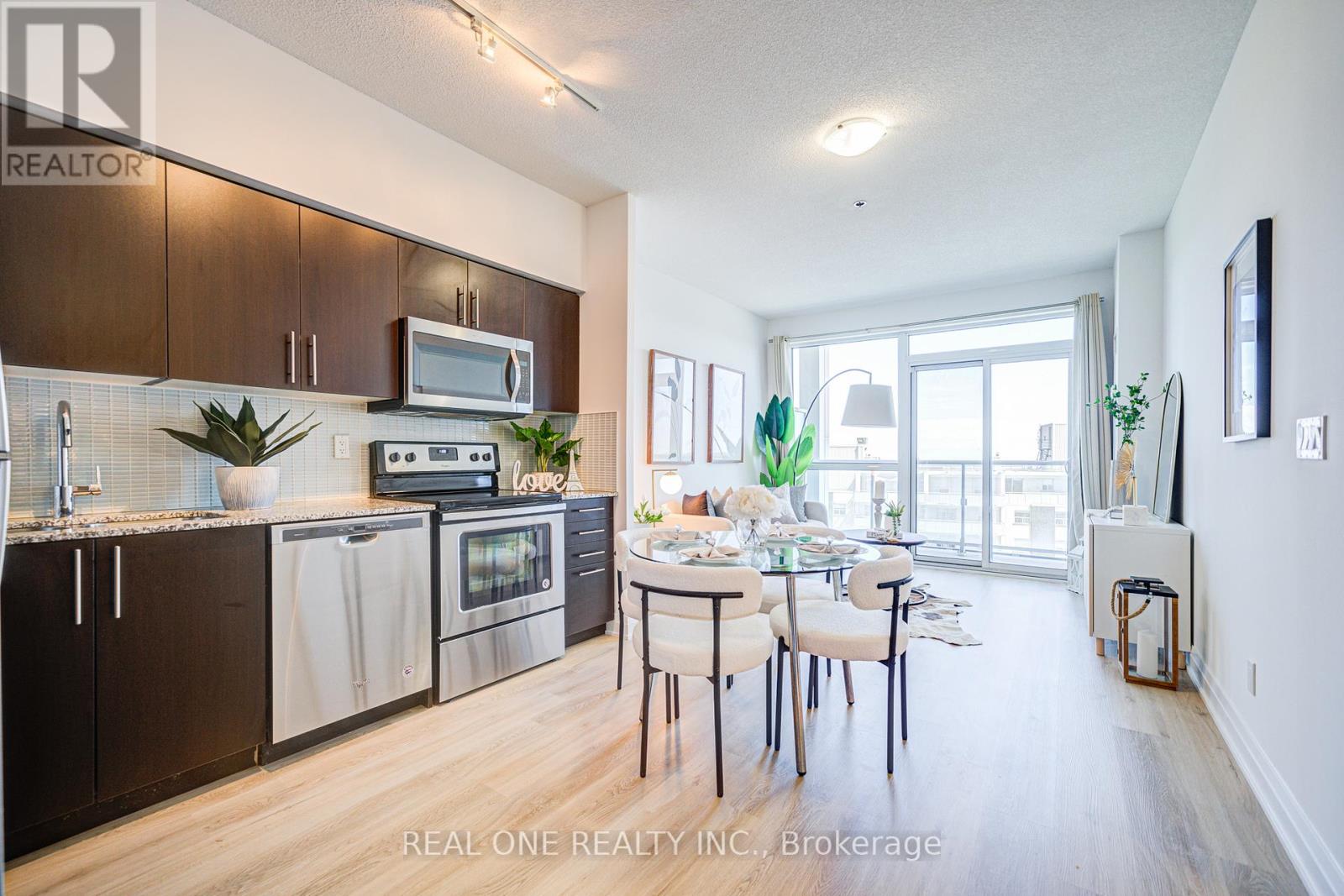 Property at 1008 - 55 SPEERS ROAD image 3