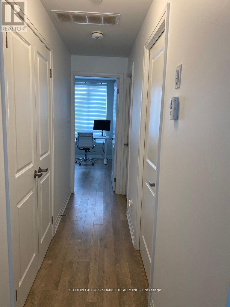 30 - 650 Atwater Avenue, Mississauga, Ontario  L5G 0B6 - Photo 17 - W12220246