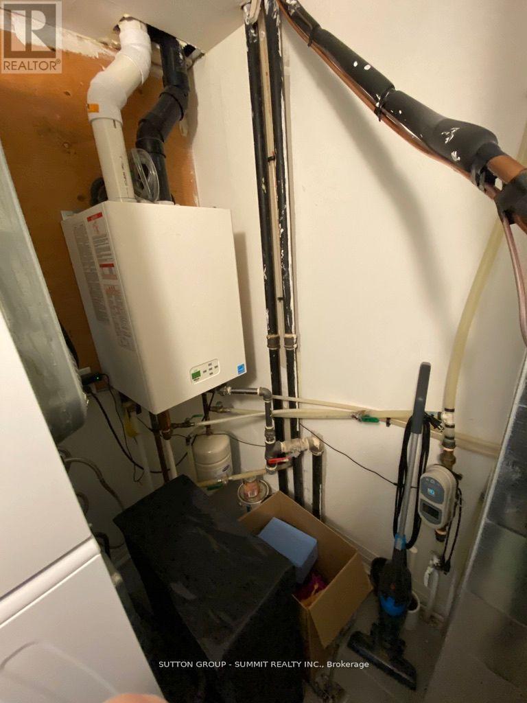 30 - 650 Atwater Avenue, Mississauga, Ontario  L5G 0B6 - Photo 21 - W12220246