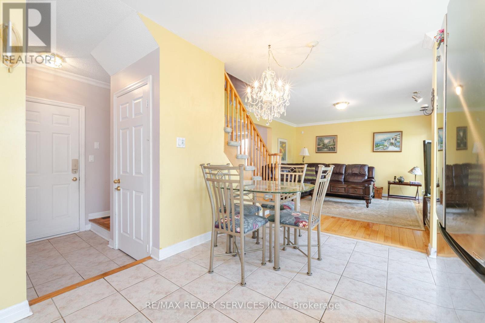 18 Sherbo Crescent, Brampton (Fletcher's Meadow), Ontario  L7A 2A1 - Photo 19 - W12220330