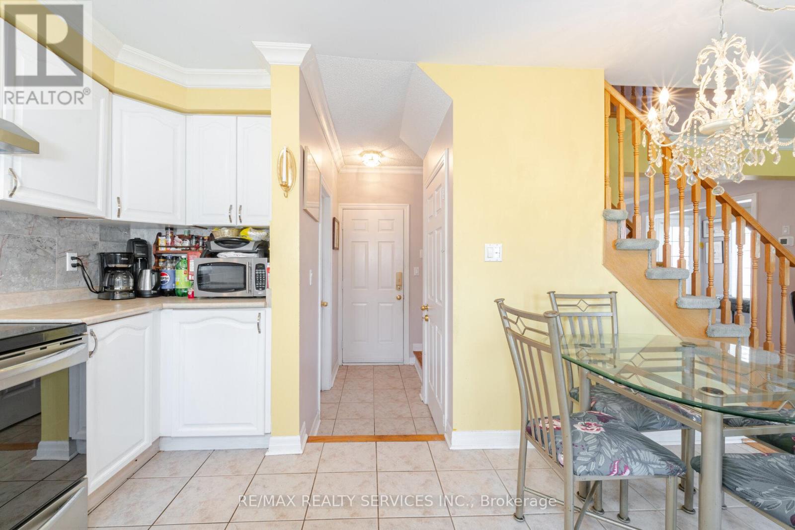 18 Sherbo Crescent, Brampton (Fletcher's Meadow), Ontario  L7A 2A1 - Photo 22 - W12220330