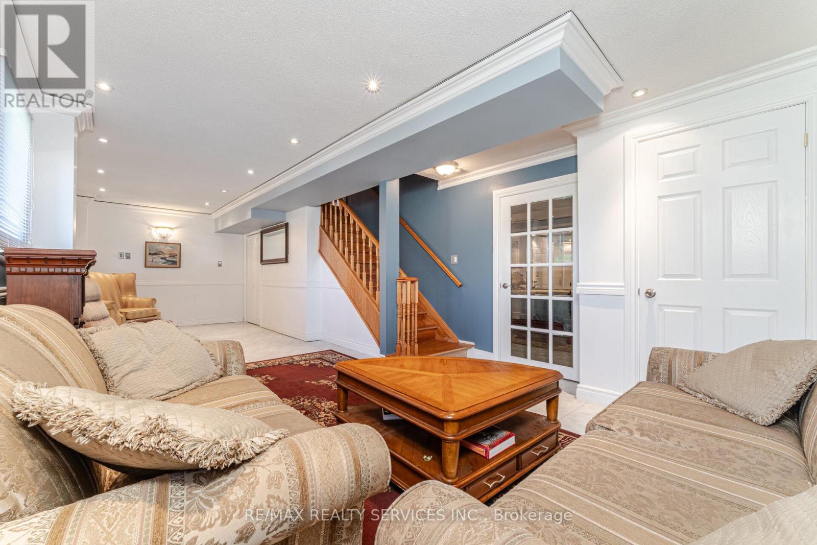 18 Sherbo Crescent, Brampton (Fletcher's Meadow), Ontario  L7A 2A1 - Photo 39 - W12220330