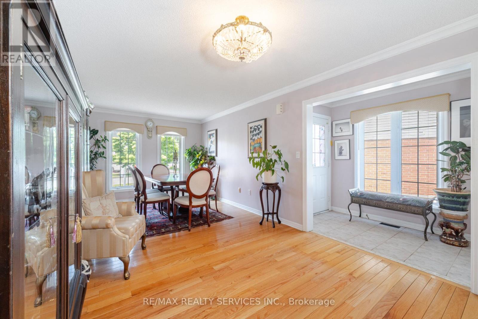 18 Sherbo Crescent, Brampton (Fletcher's Meadow), Ontario  L7A 2A1 - Photo 8 - W12220330